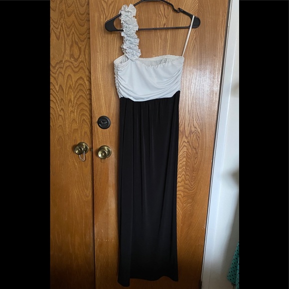 Enfocus black and white dress size 6 - Picture 3 of 4